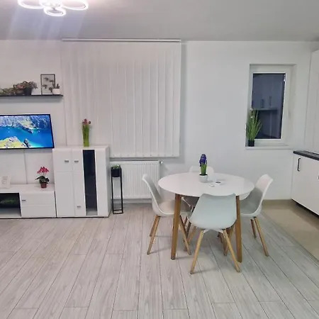 Claudiu Blue Apartament's 9 클루지나포카